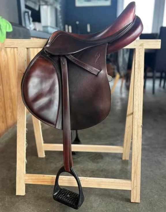 Selle Antarès 2020 — 17"