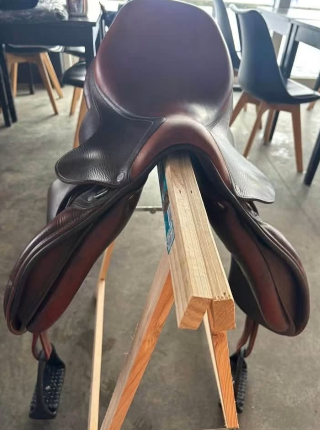 Selle Antarès 2020 — 17"